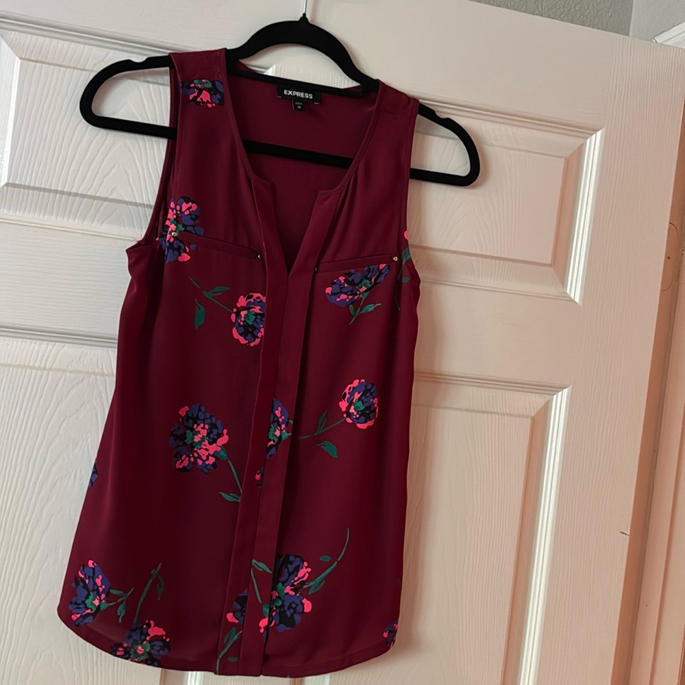 Express Women's Maroon Floral Tank Top
